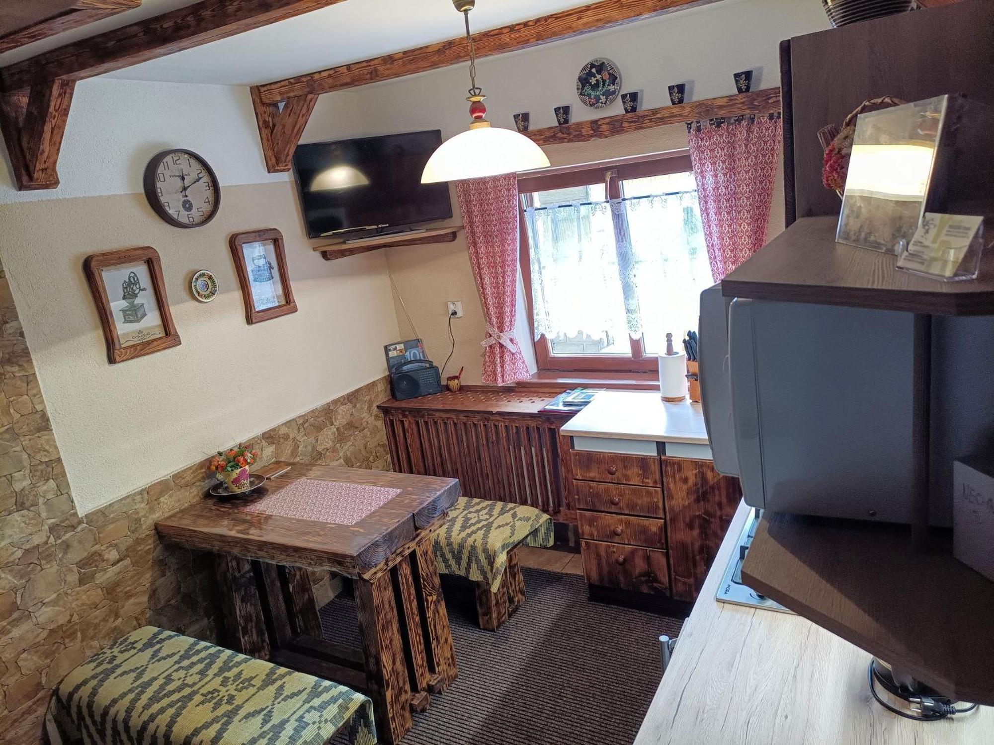 Yellow Paradise House Hrabušice エクステリア 写真