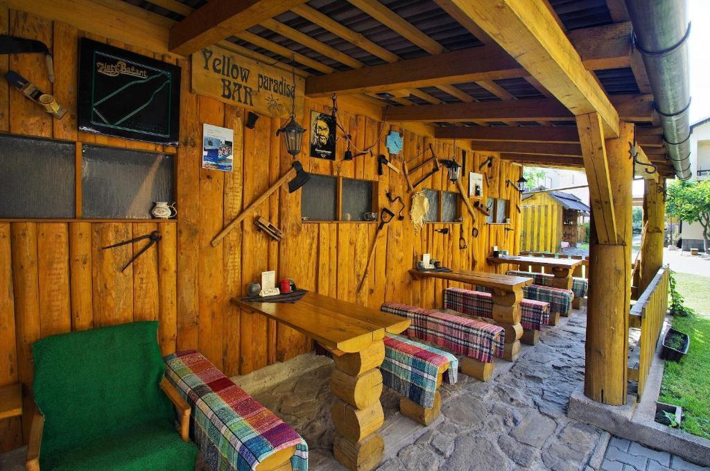 Yellow Paradise House Hrabušice エクステリア 写真