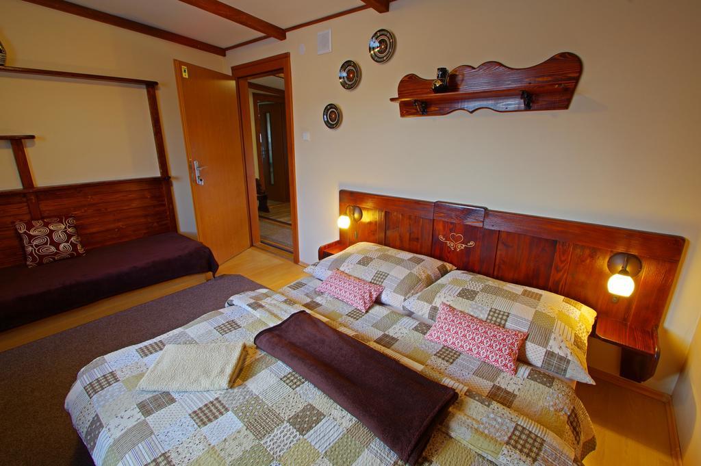 Yellow Paradise House Hrabušice エクステリア 写真