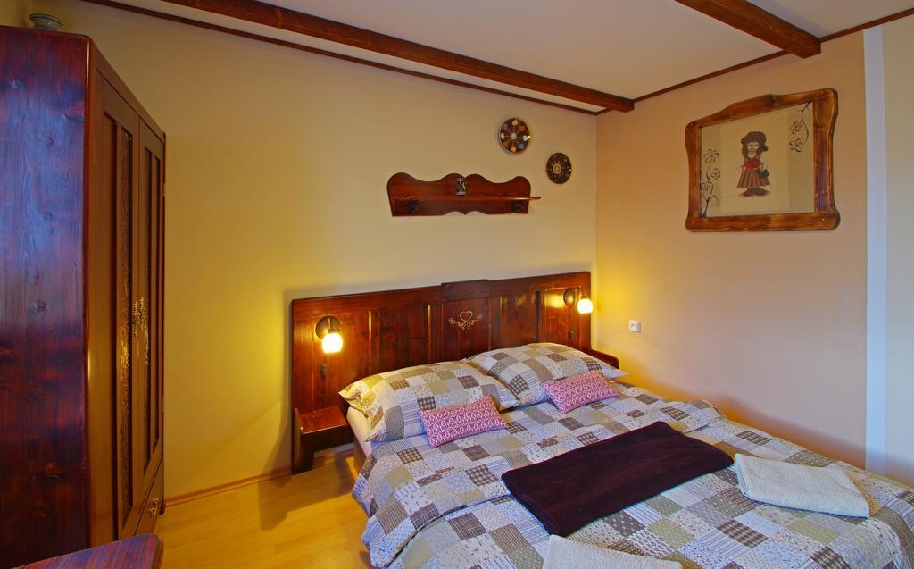 Yellow Paradise House Hrabušice エクステリア 写真