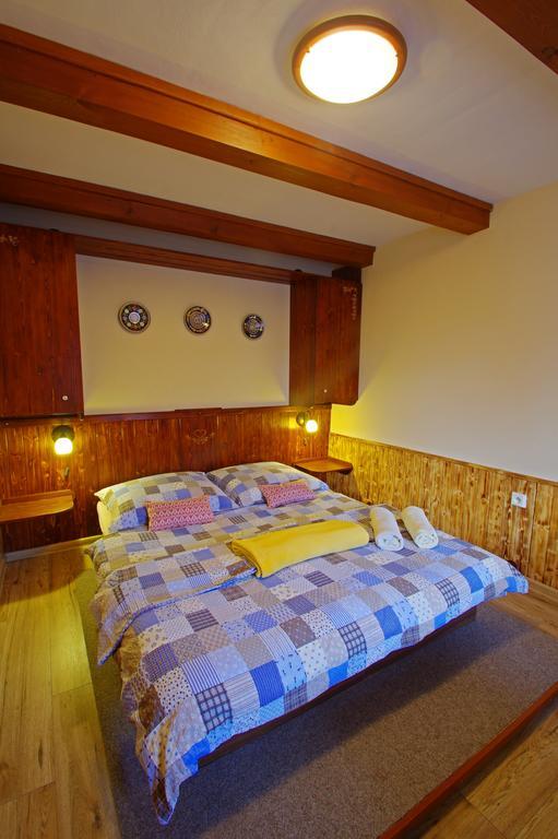 Yellow Paradise House Hrabušice エクステリア 写真