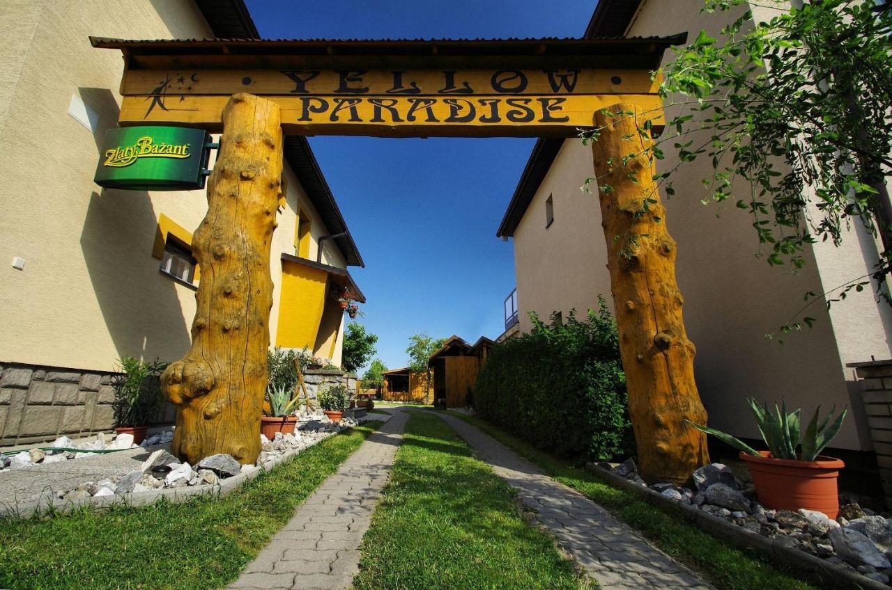 Yellow Paradise House Hrabušice エクステリア 写真