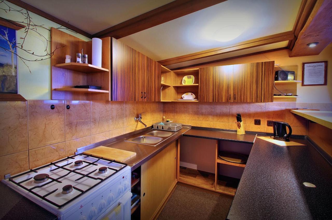 Yellow Paradise House Hrabušice 部屋 写真